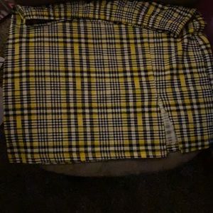 Plaid black and yellow mini skirt